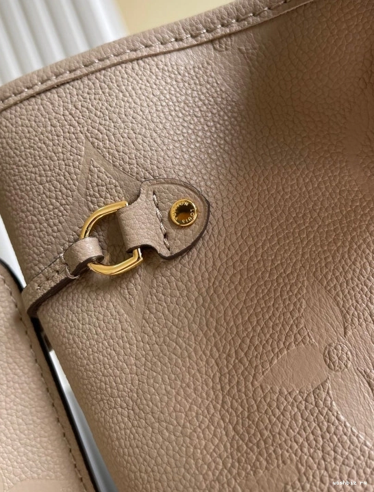 WIS VUITTON NEVERFULL LOUIS MM 0106